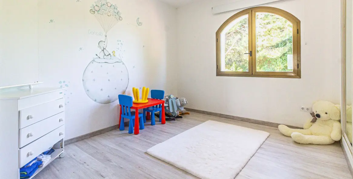 Продажа  отдельно стоящей виллы в Sotogrande 10