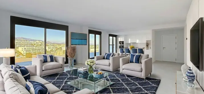 Продажа пентхауса в Estepona 0