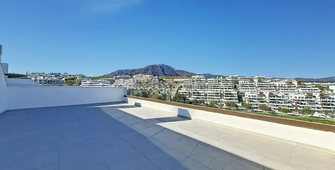Sale of penthouse in Estepona 19