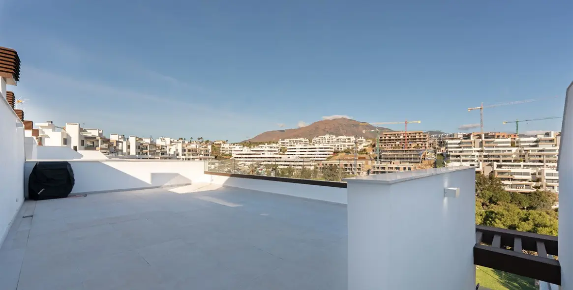 Venta de ático en Estepona 39