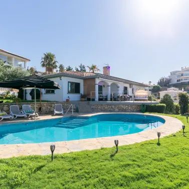 Venta de villa independiente en Benalmadena