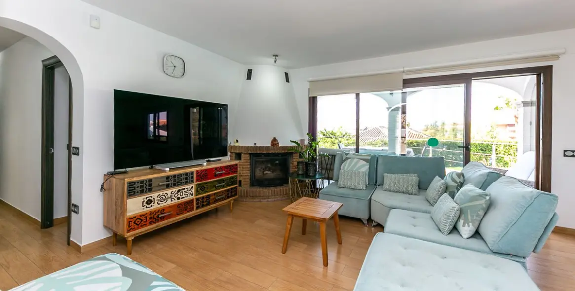 Продажа  отдельно стоящей виллы в Benalmadena 13