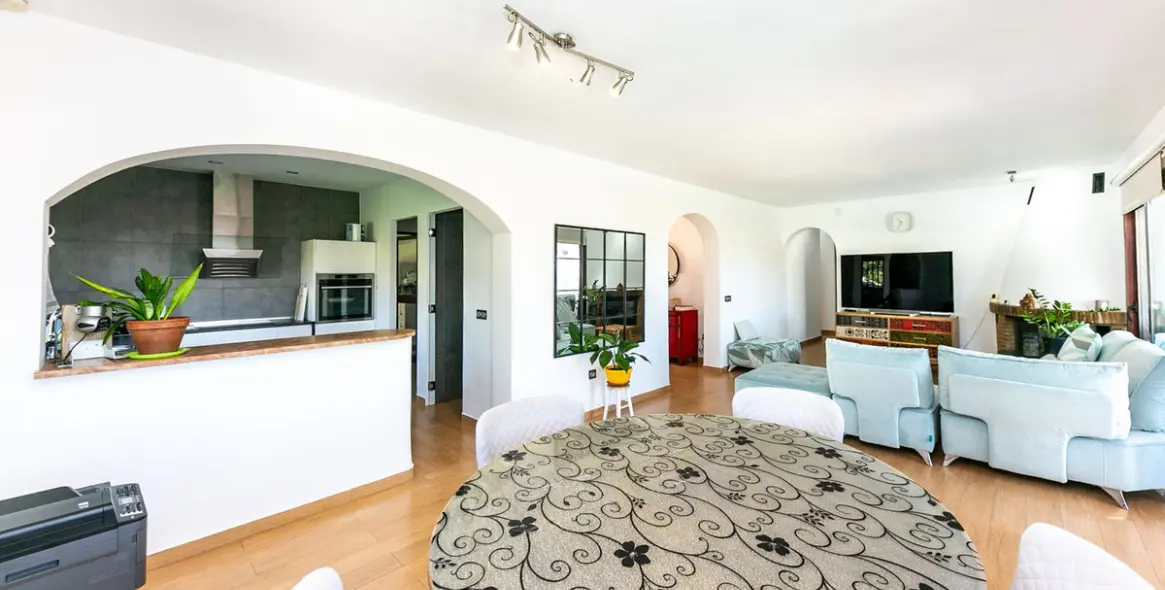 Продажа  отдельно стоящей виллы в Benalmadena 14