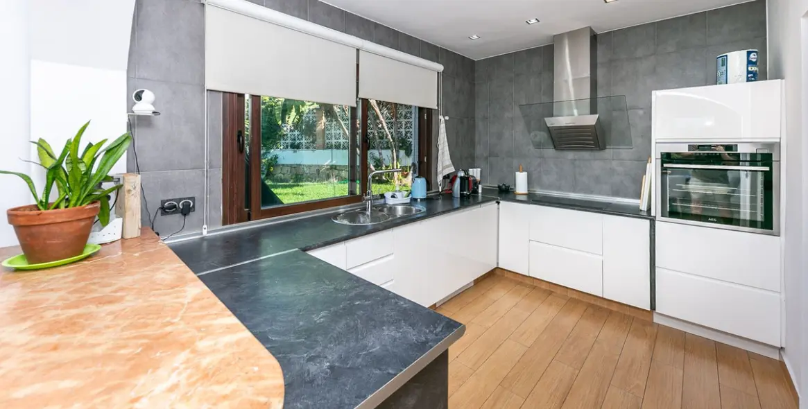 Продажа  отдельно стоящей виллы в Benalmadena 16