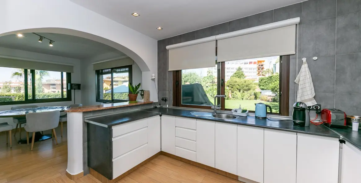 Продажа  отдельно стоящей виллы в Benalmadena 17