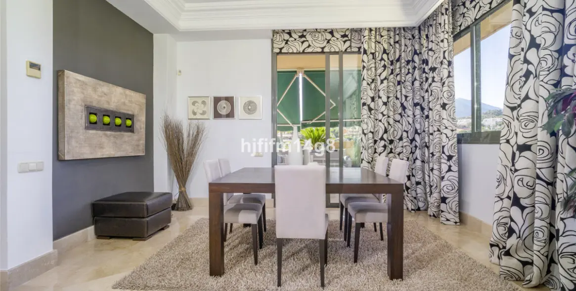 Продажа двухуровневого пентхауса в Nueva Andalucía 7