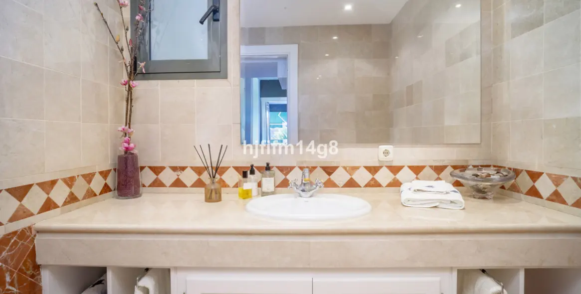 Продажа двухуровневого пентхауса в Nueva Andalucía 17