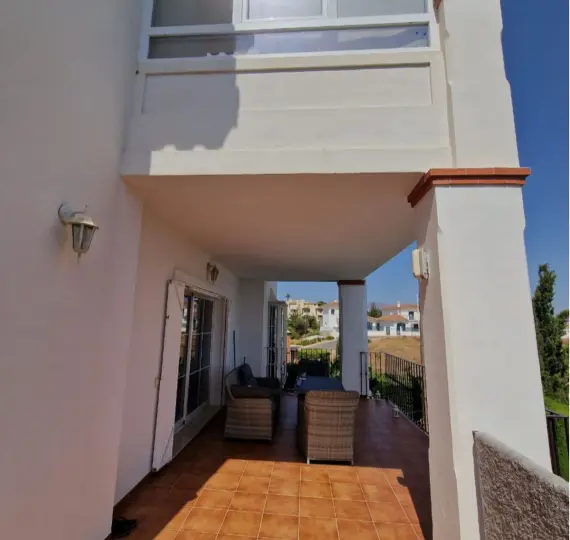 Продажа  отдельно стоящей виллы в Cerros del Aguila