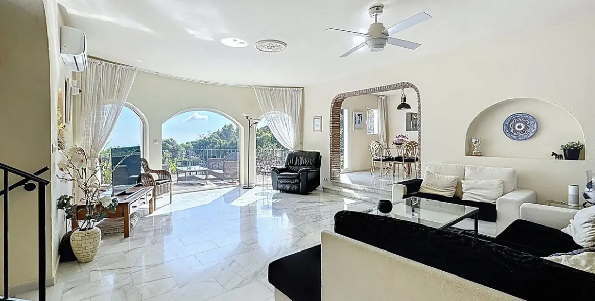 Продажа  отдельно стоящей виллы в Mijas 4