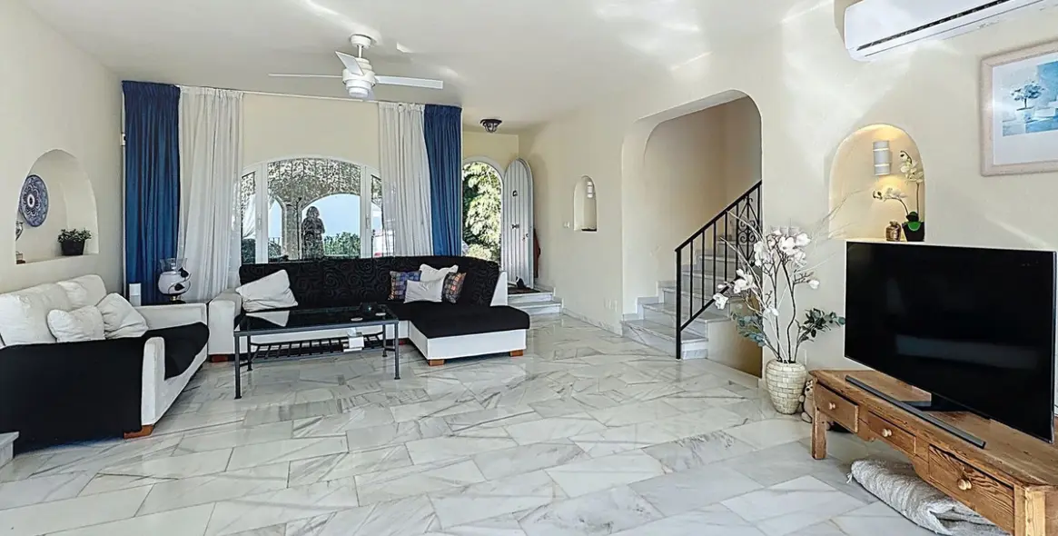 Продажа  отдельно стоящей виллы в Mijas 7