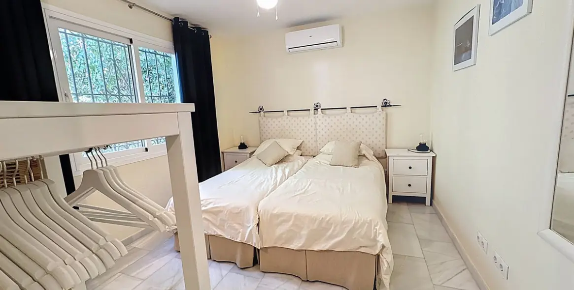 Sale of detached villa in Mijas 25