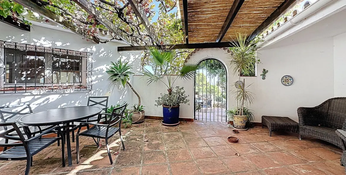 Sale of detached villa in Mijas 37
