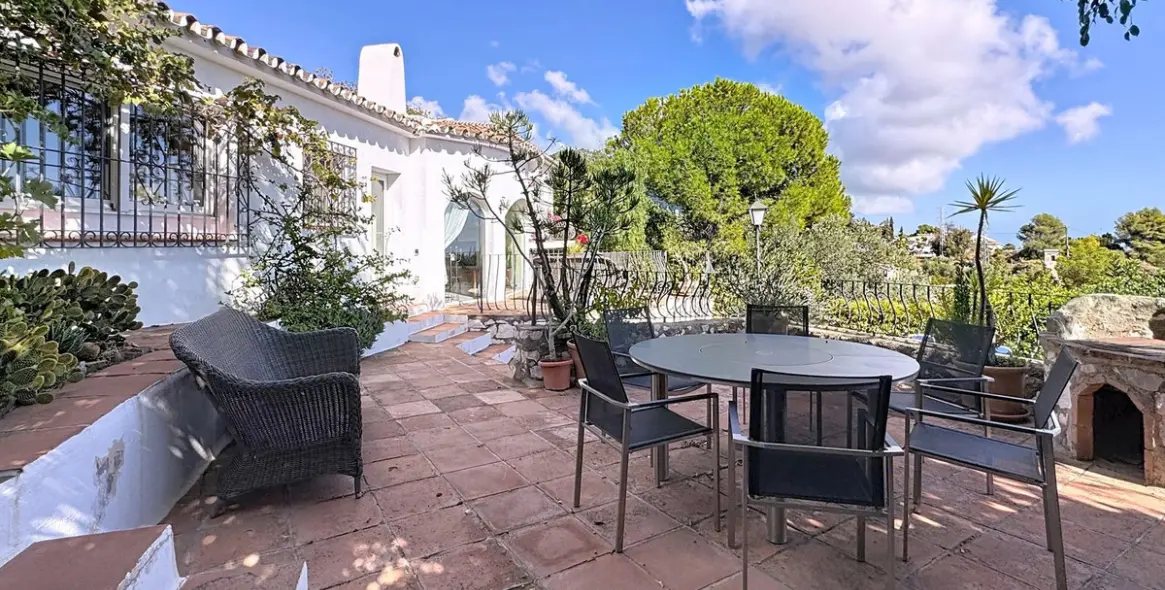 Sale of detached villa in Mijas 41