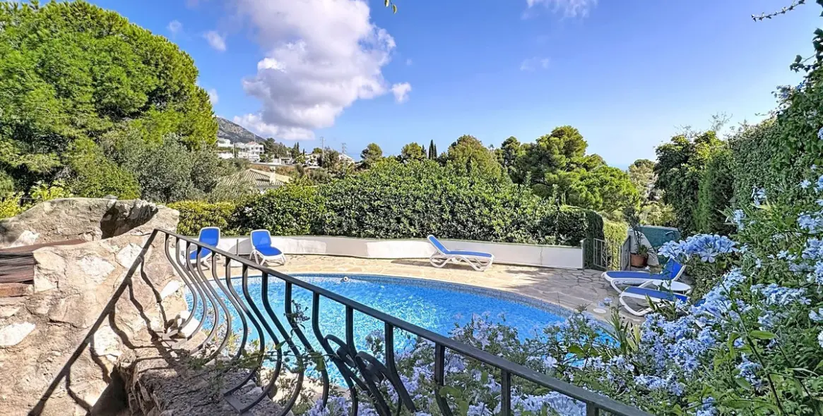 Sale of detached villa in Mijas 42