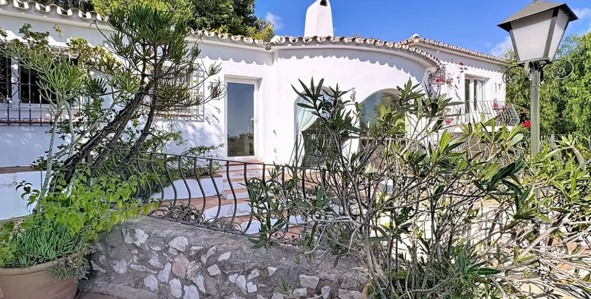 Sale of detached villa in Mijas 45