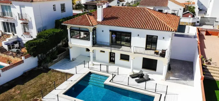 Venta de villa independiente en Manilva 0