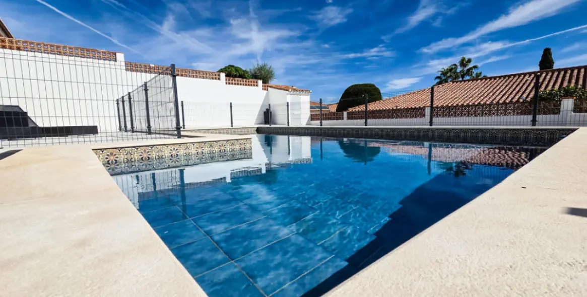 Sale of detached villa in Manilva 11