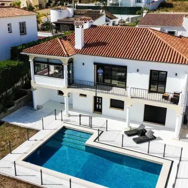 Продажа  отдельно стоящей виллы в Manilva