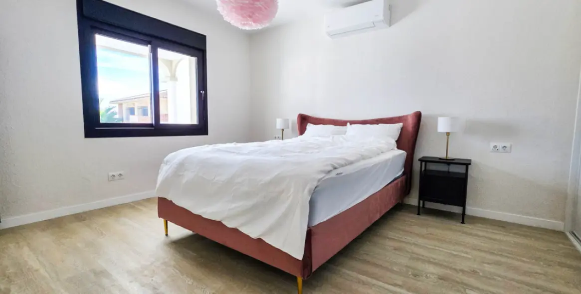 Продажа  отдельно стоящей виллы в Manilva 23