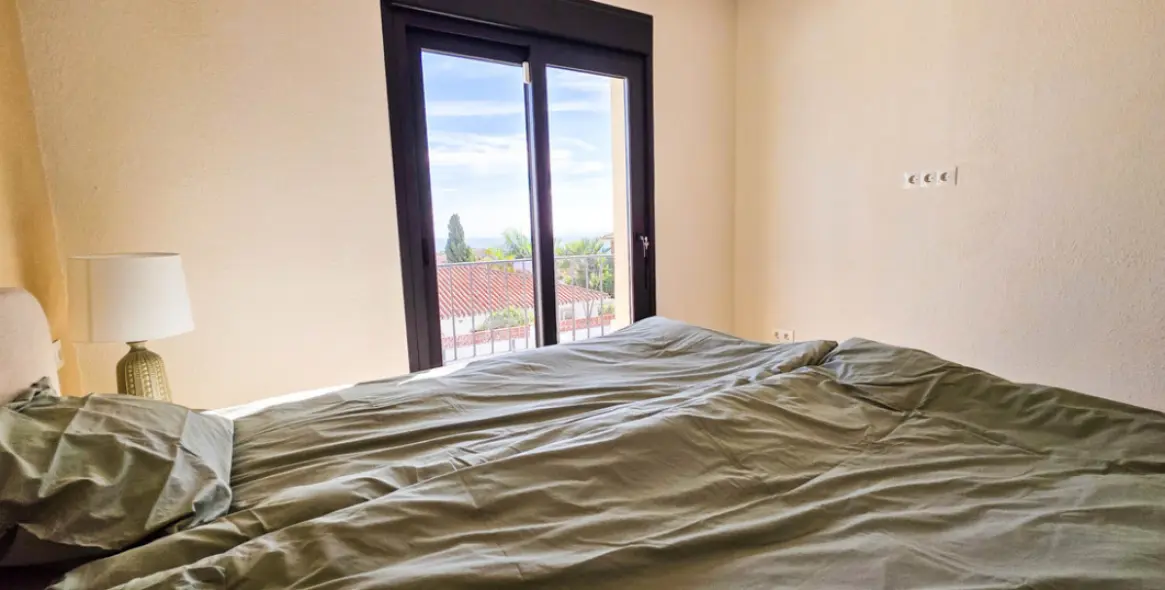 Продажа  отдельно стоящей виллы в Manilva 25