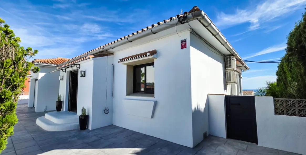 Продажа  отдельно стоящей виллы в Manilva 36