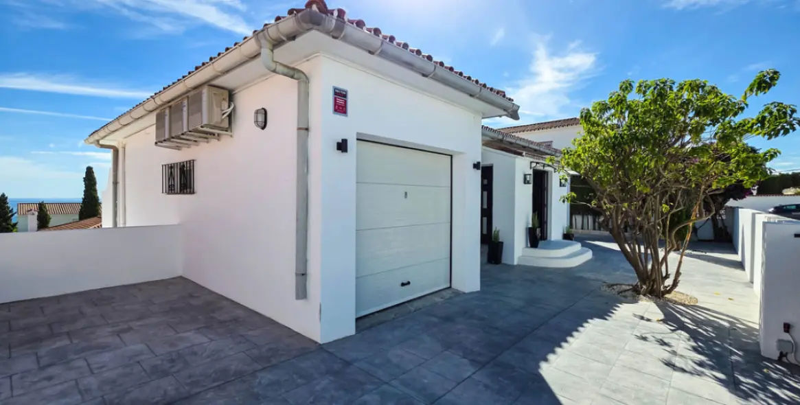 Продажа  отдельно стоящей виллы в Manilva 38