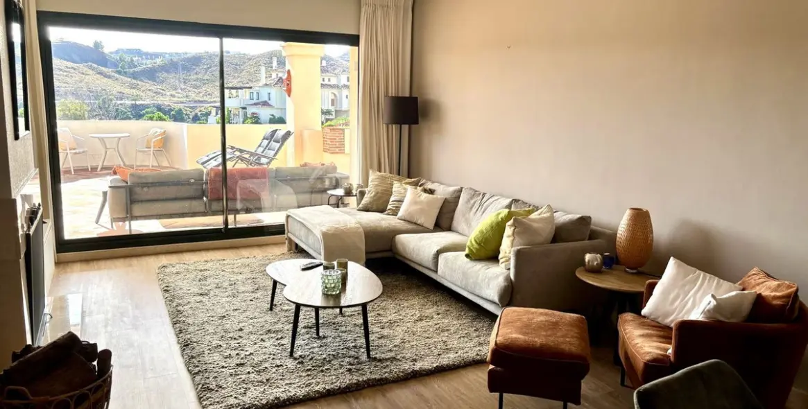 Sale of penthouse duplex in Benahavís (district Benahavís) 4