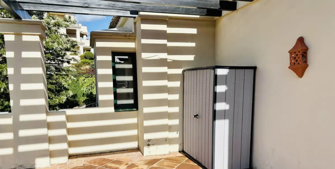 Sale of penthouse duplex in Benahavís (district Benahavís) 10