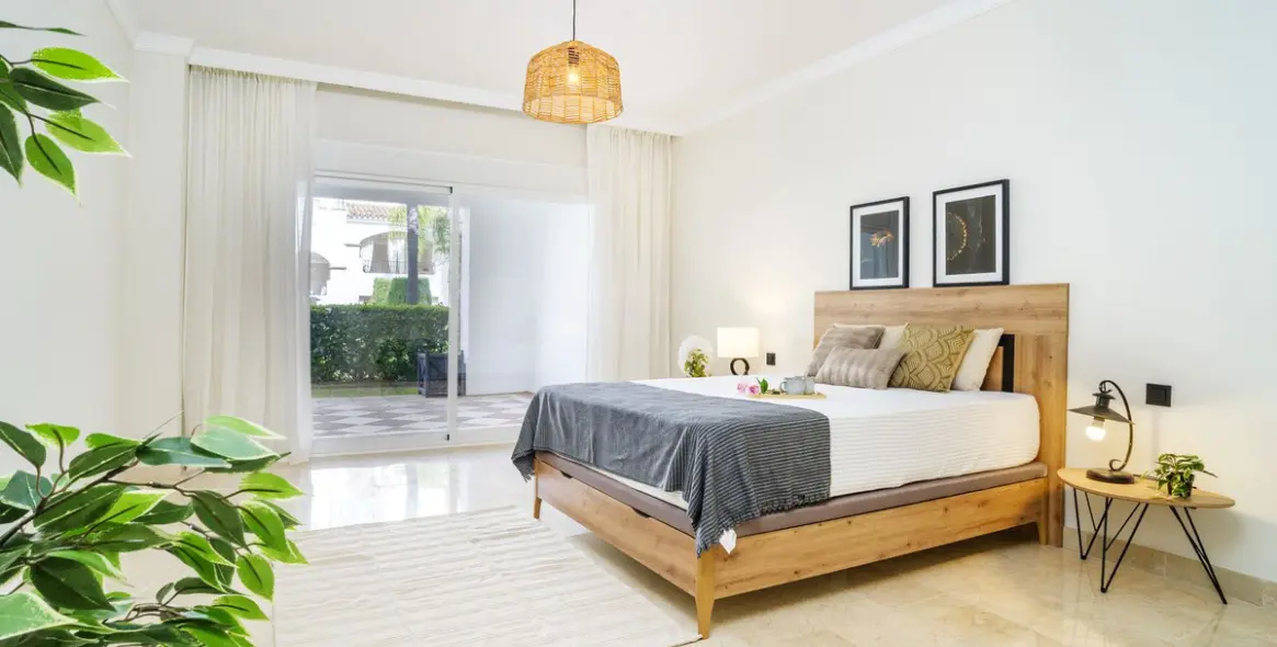 Продажа апартаментов на первом этаже в Marbella 3