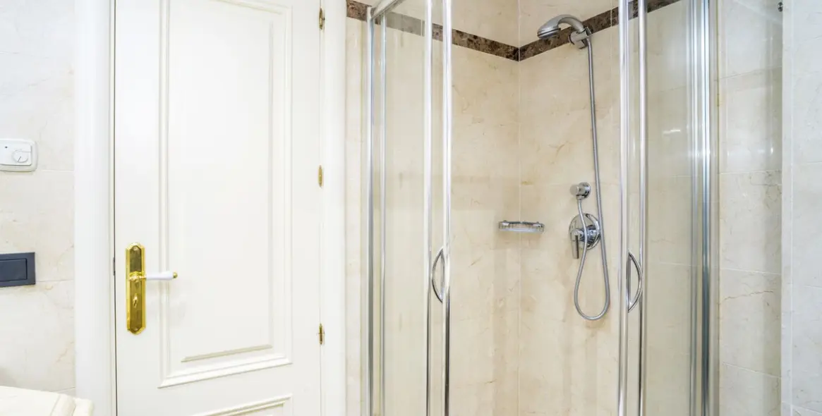 Продажа апартаментов на первом этаже в Marbella 4