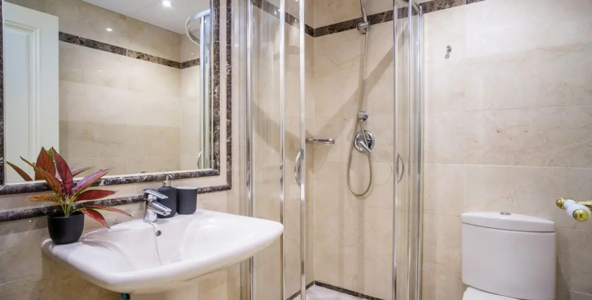 Продажа апартаментов на первом этаже в Marbella 12