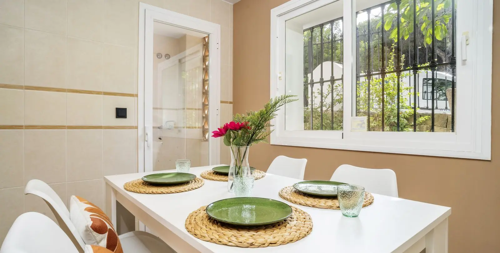 Sale of ground floor apartment in Marbella 11