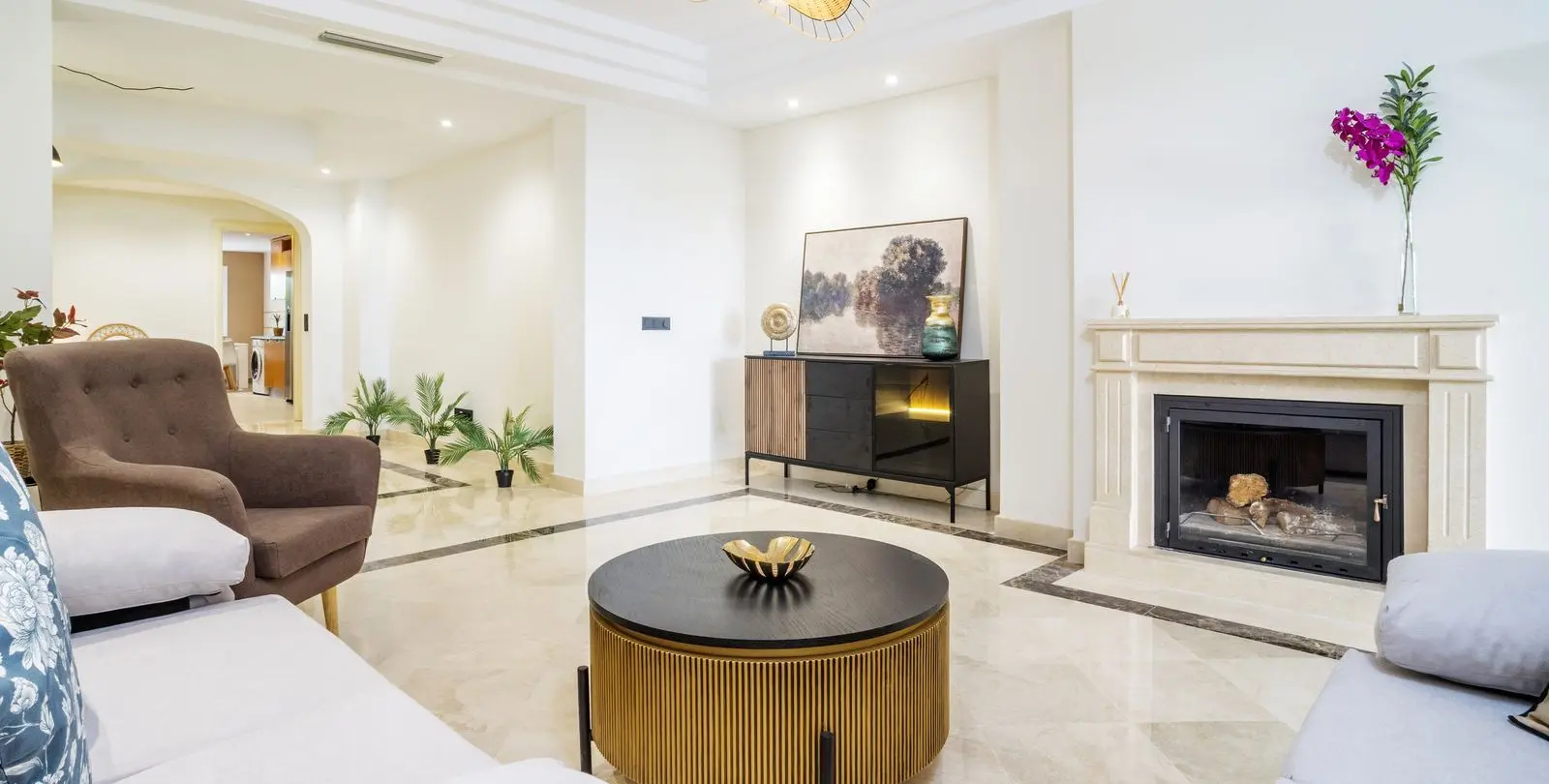 Sale of ground floor apartment in Marbella 18