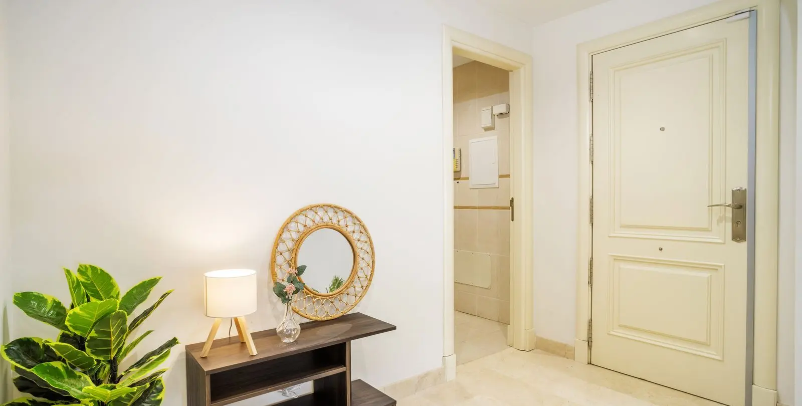 Sale of ground floor apartment in Marbella 21