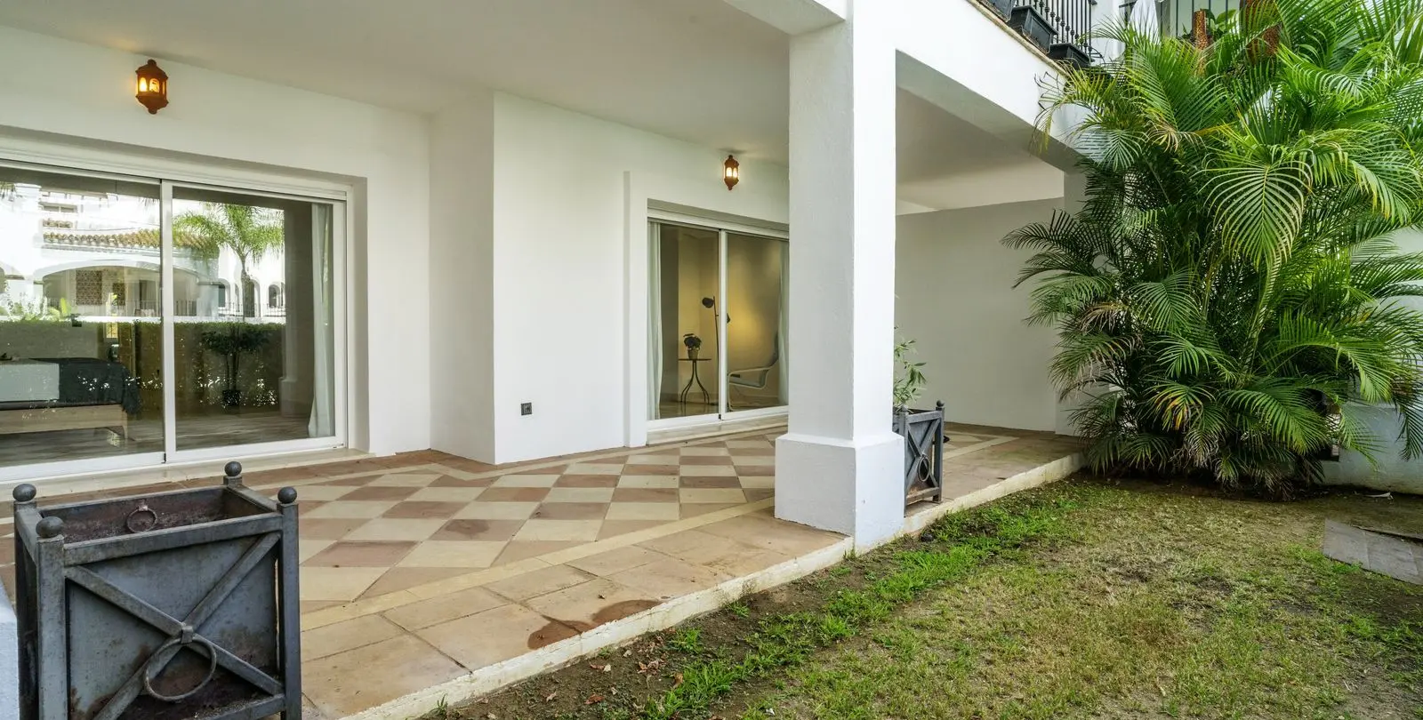Sale of ground floor apartment in Marbella 38