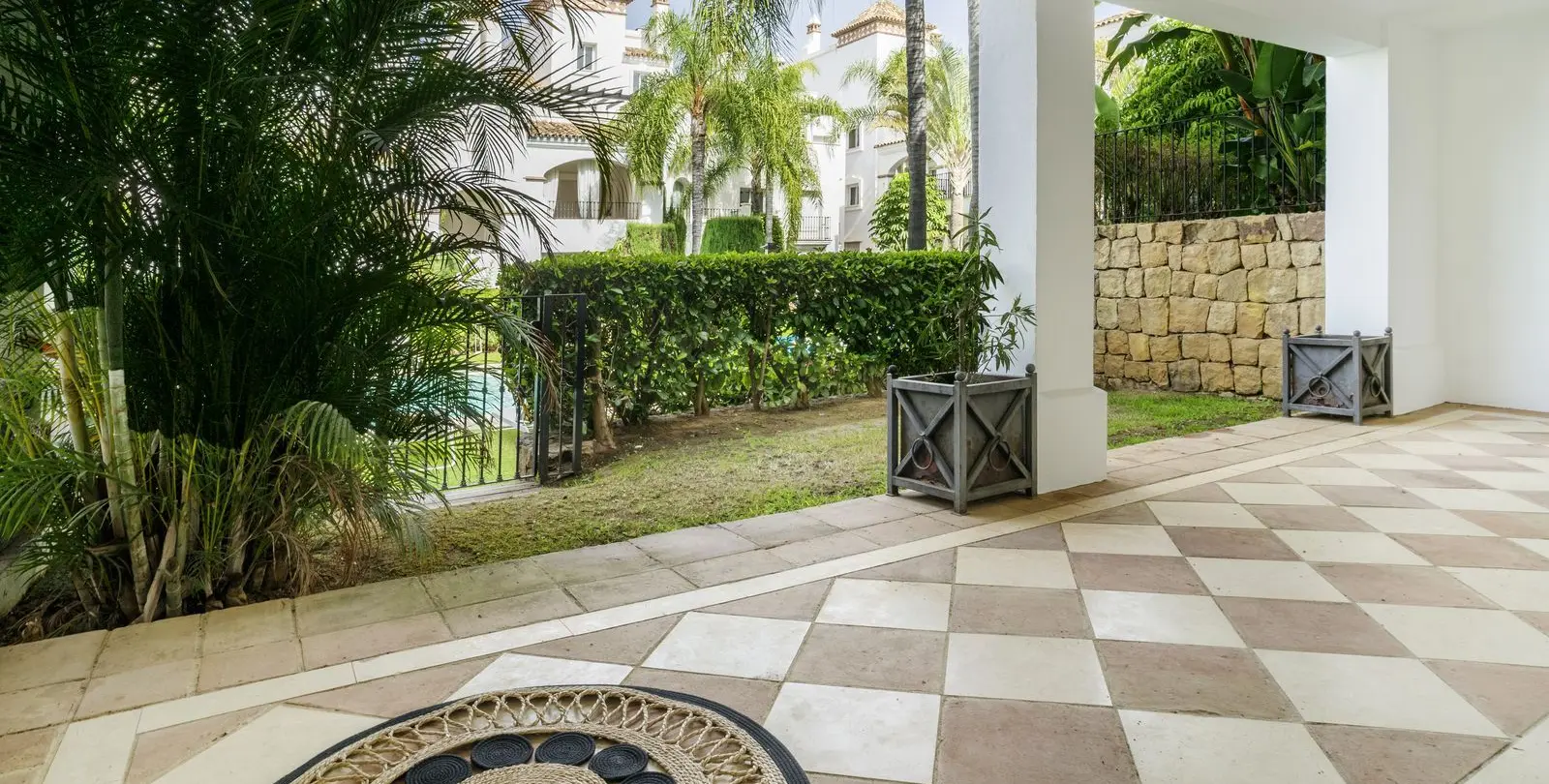 Sale of ground floor apartment in Marbella 41