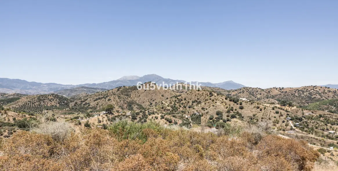 Продажа  жилого участка в Coin 7