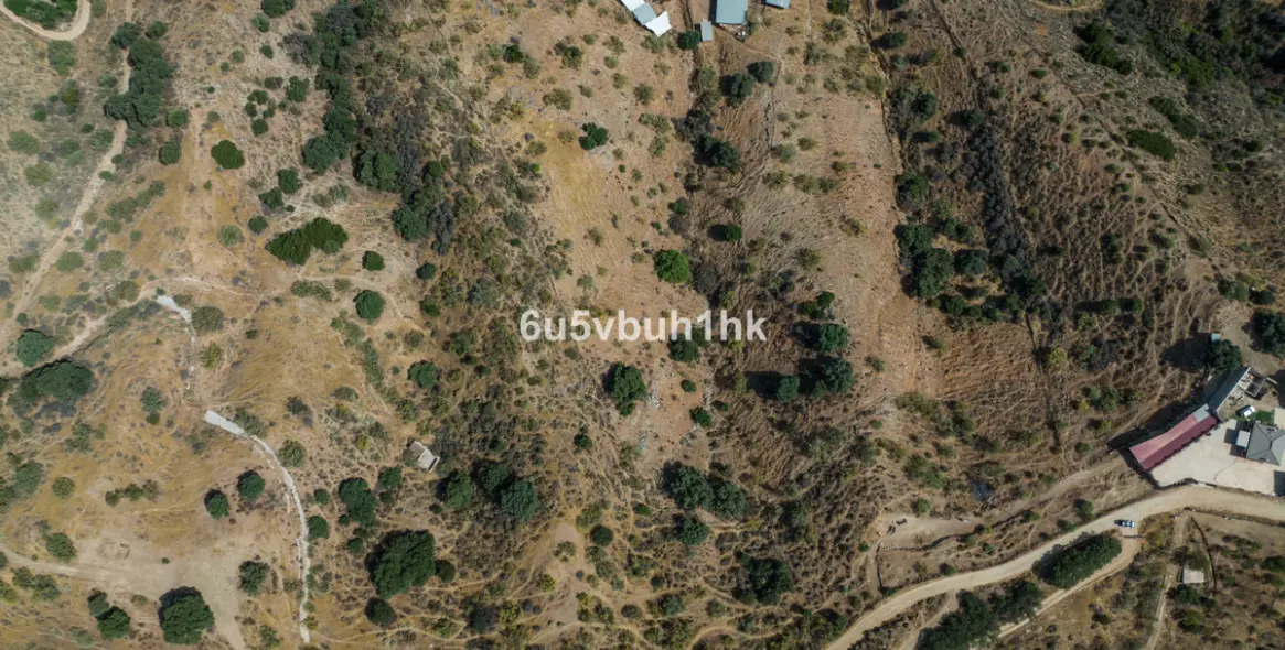 Продажа  жилого участка в Coin 13