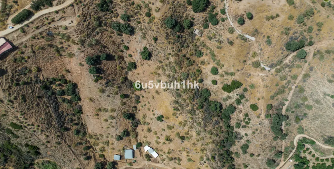 Продажа  жилого участка в Coin 15