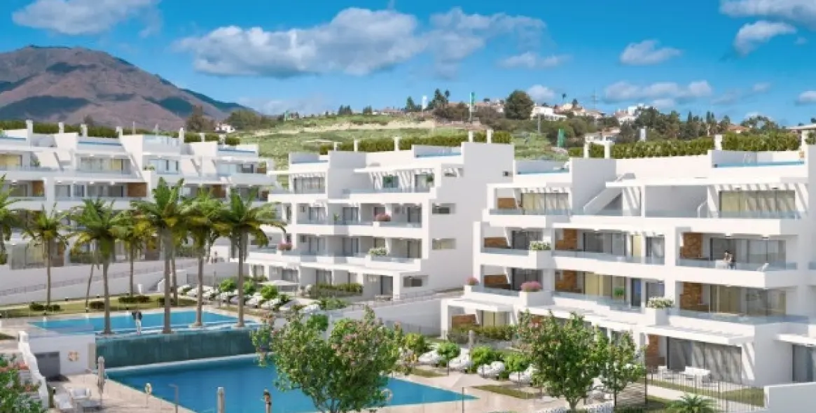 Продажа апартаментов на среднем этаже в Estepona 1