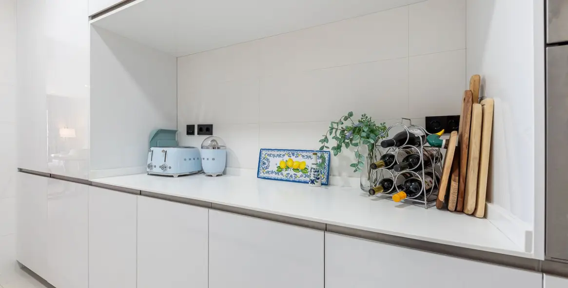 Продажа апартаментов на среднем этаже в Estepona 7