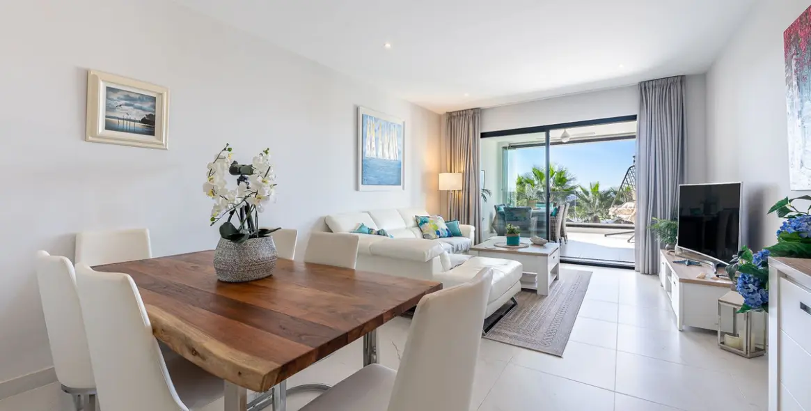 Продажа апартаментов на среднем этаже в Estepona 10