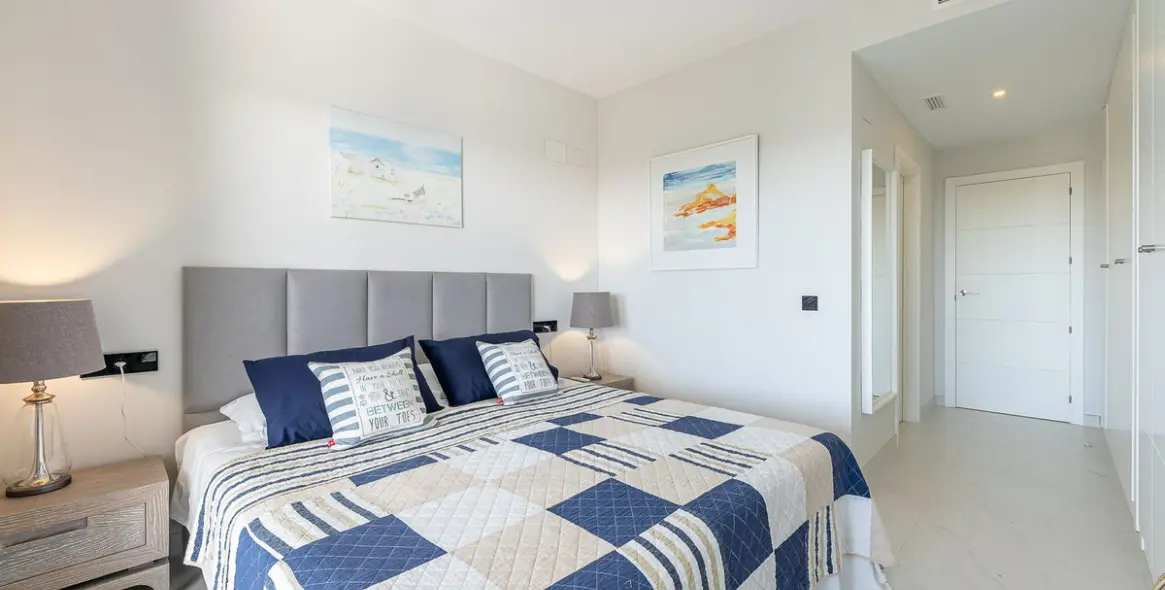 Продажа апартаментов на среднем этаже в Estepona 14