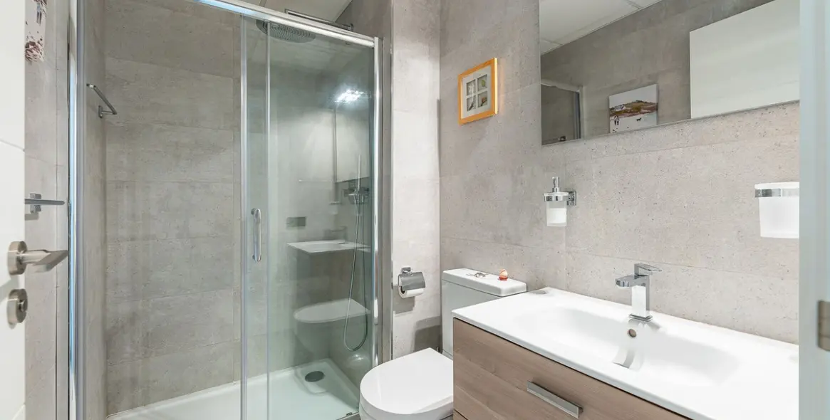 Продажа апартаментов на среднем этаже в Estepona 18