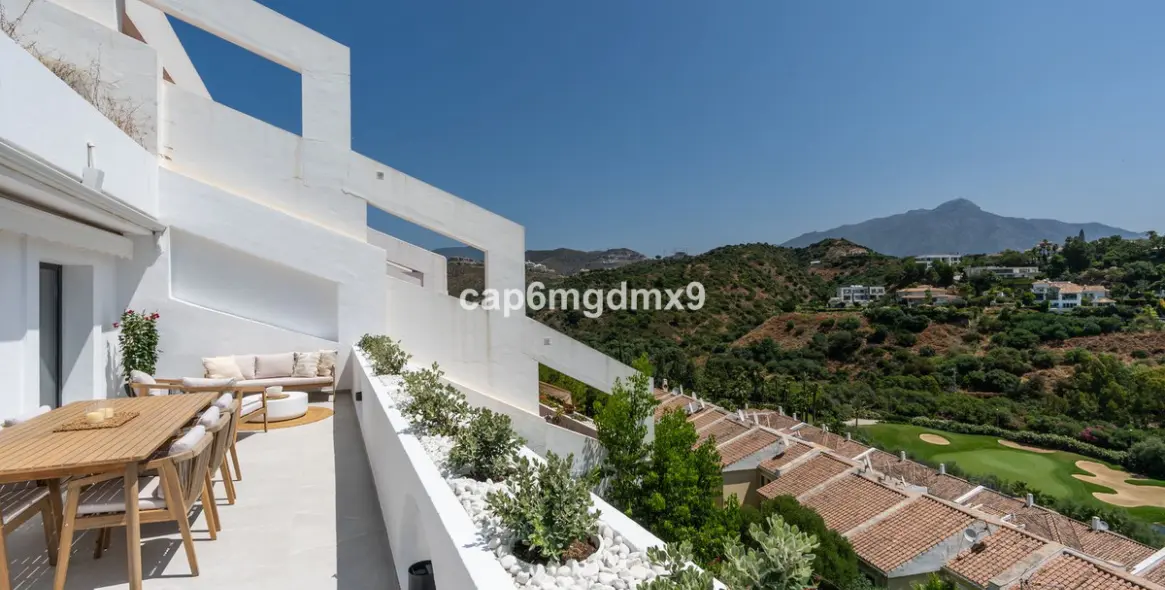 Продажа апартаментов на первом этаже в La Quinta 1