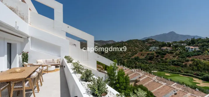 Venta de apartamento en planta baja en La Quinta 0