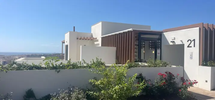 Venta de apartamento en planta baja en Estepona 0