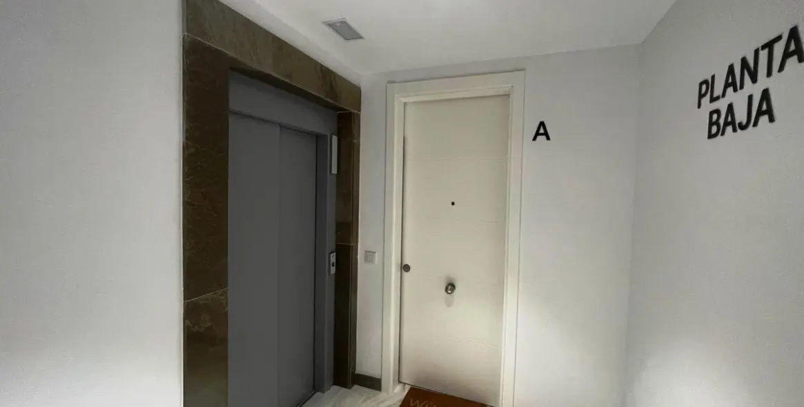 Продажа апартаментов на первом этаже в Estepona 5