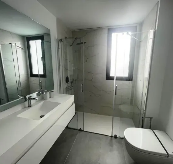 Venta de apartamento en planta baja en Estepona