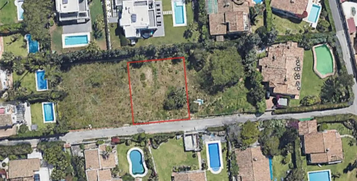 Venta de parcela residencial en Atalaya 2